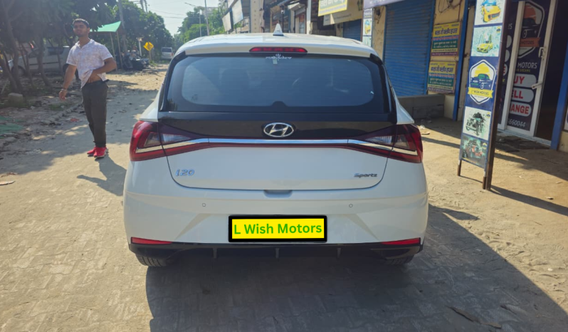 
								Hyundai i20 Sportz full									