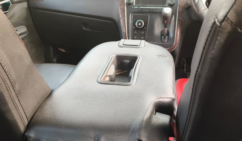 
								Mahindra kuv 100 k8 65 g 2018 full									