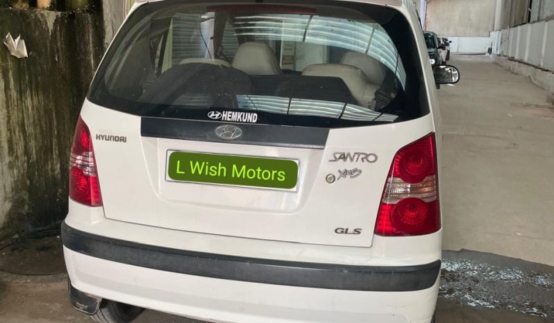 
								🚗 Hyundai Santro 📅 Model: 2012 👤 Owner: 1 ⚙️ Fuel: CNG (Passed) 📍 KM 1 + full									