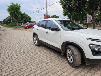 🚗 TATA HARRIER XT+ 📅 Model: 2023 🧍‍♂️ Owner: 1 ⛽ Fuel: Diesel 📊 Kilometers: 53,000 🎨 Color: White ITEM CODE(202542}
